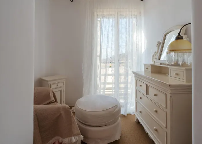 Willa Your Mykonos X Whitelist Mykonos Town